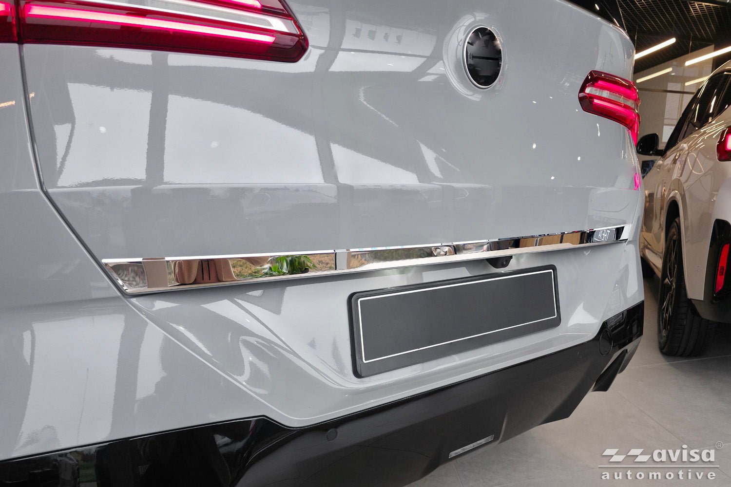 Bakluckelist BMW X3 (G45) 2024+ – Spegelpolerat silver | AVISA - Carlevel AB - Bakluckelist