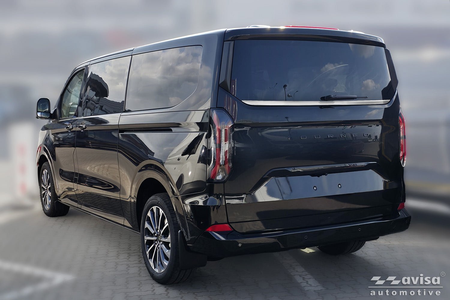 Bakluckelist Ford Tourneo Custom II 2023+ – Silver satin (2/36133) | AVISA - Carlevel AB - Bakluckelist