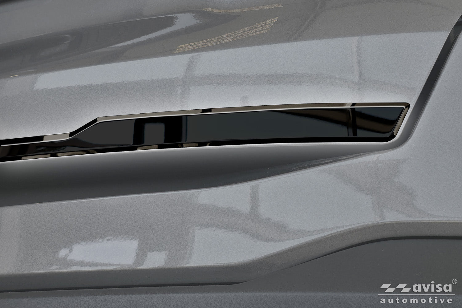 Bakluckelist Kia Sorento IV facelift 2020+ – Spegelblank svart (2/51137) | AVISA - Carlevel AB - Bakluckelist