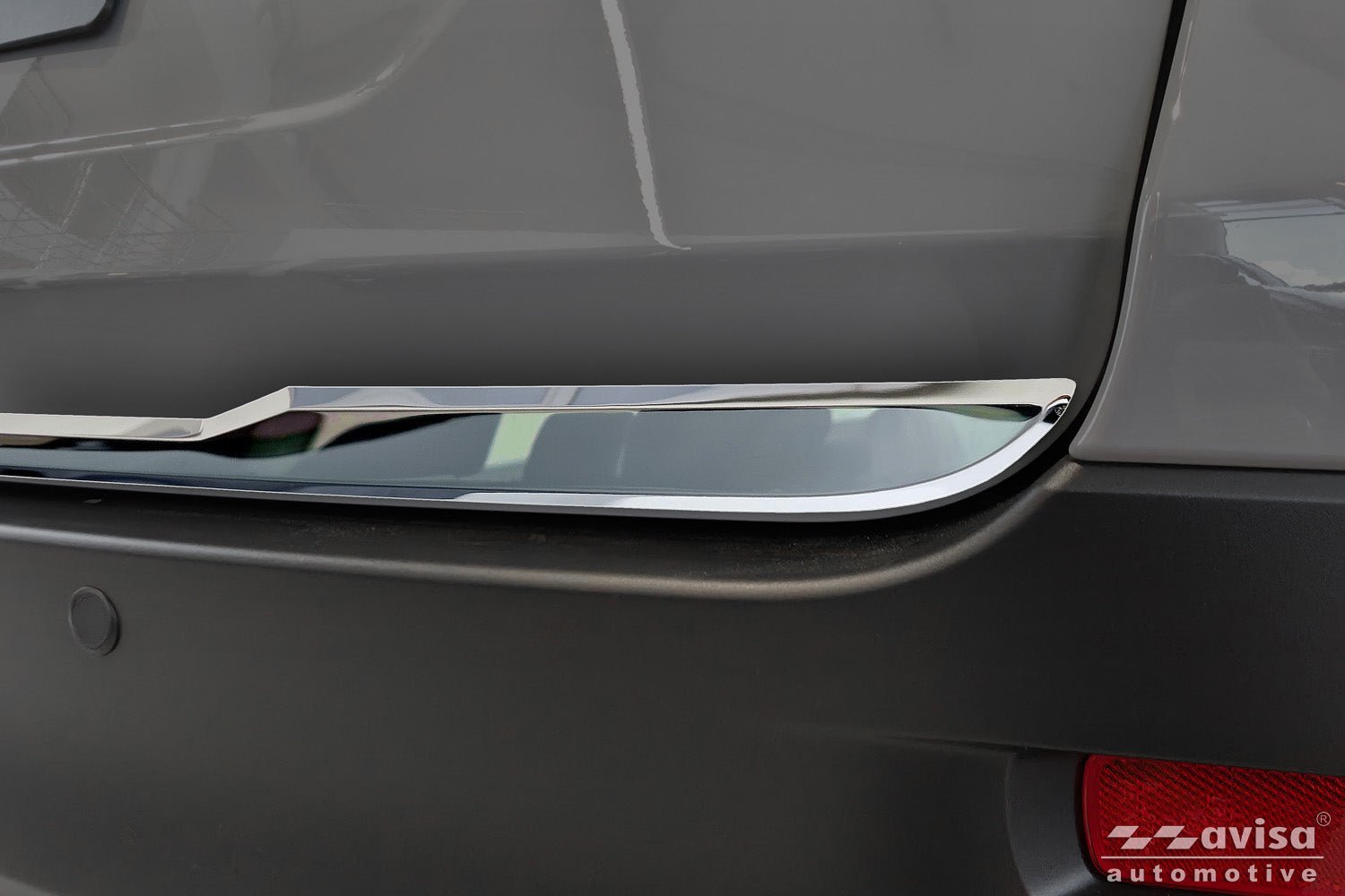 Bakluckelist Mazda CX-5 III 2025+ – Spegelpolerat silver | AVISA - Carlevel AB - Bakluckelist