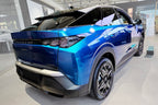 Bakluckelist Peugeot 3008 III 2024+ – Spegelblank svart | AVISA - Carlevel AB - Bakluckelist