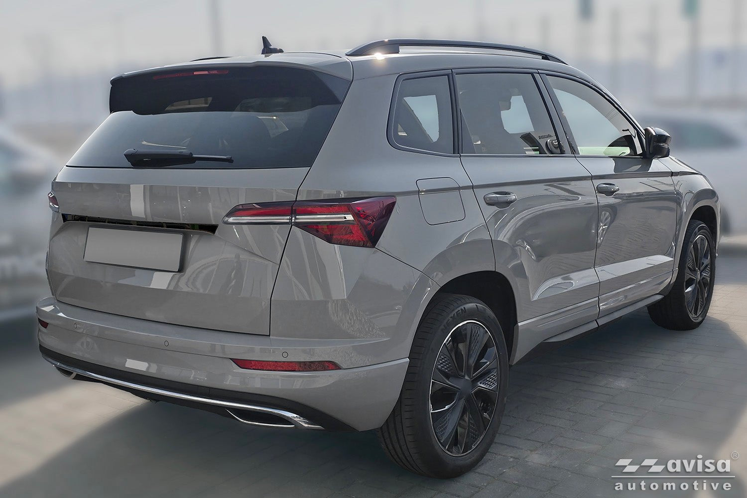 Bakluckelist Skoda Karoq facelift 2022+ – Spegelblank svart | AVISA - Carlevel AB - Bakluckelist