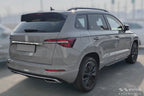 Bakluckelist Skoda Karoq facelift 2022+ – Spegelpolerat silver | AVISA - Carlevel AB - Bakluckelist