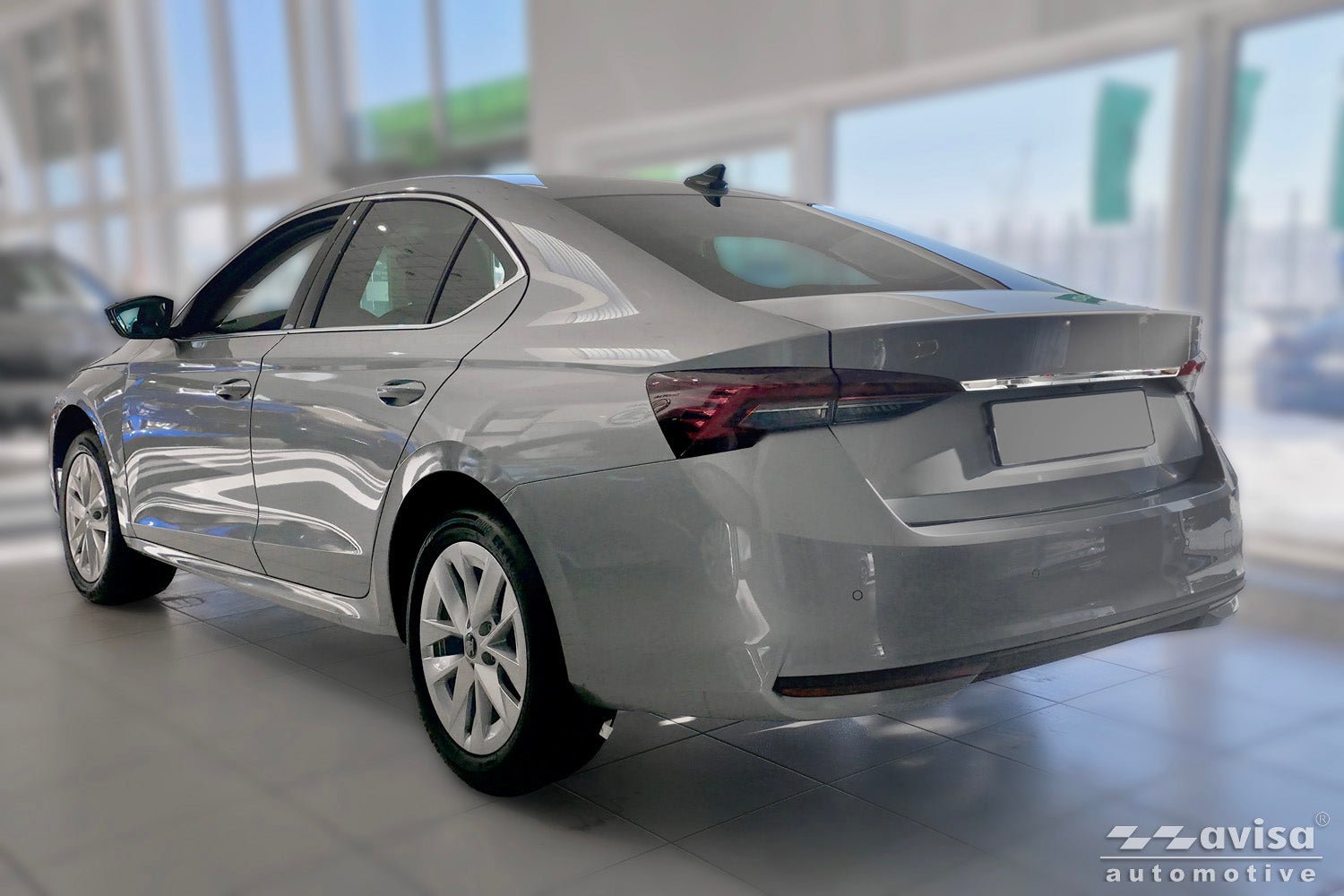 Bakluckelist Skoda Octavia IV liftback 2019–2024 facelift 2024+ – Spegelpolerat silver | AVISA - Carlevel AB - Bakluckelist