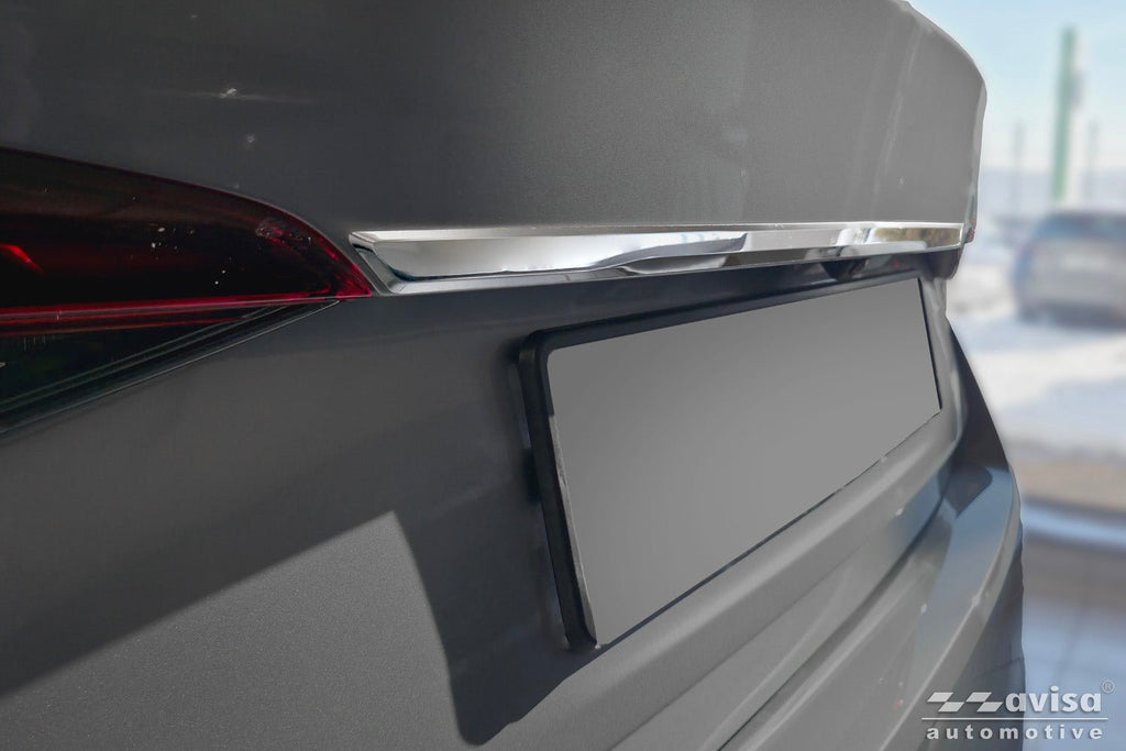 Bakluckelist Skoda Octavia IV liftback 2019–2024 facelift 2024+ – Spegelpolerat silver | AVISA - Carlevel AB - Bakluckelist