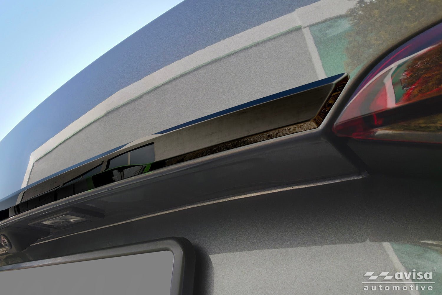 Bakluckelist Skoda Octavia Kombi IV 2019–2024, facelift 2024+ – Spegelblank svart | AVISA - Carlevel AB - Bakluckelist