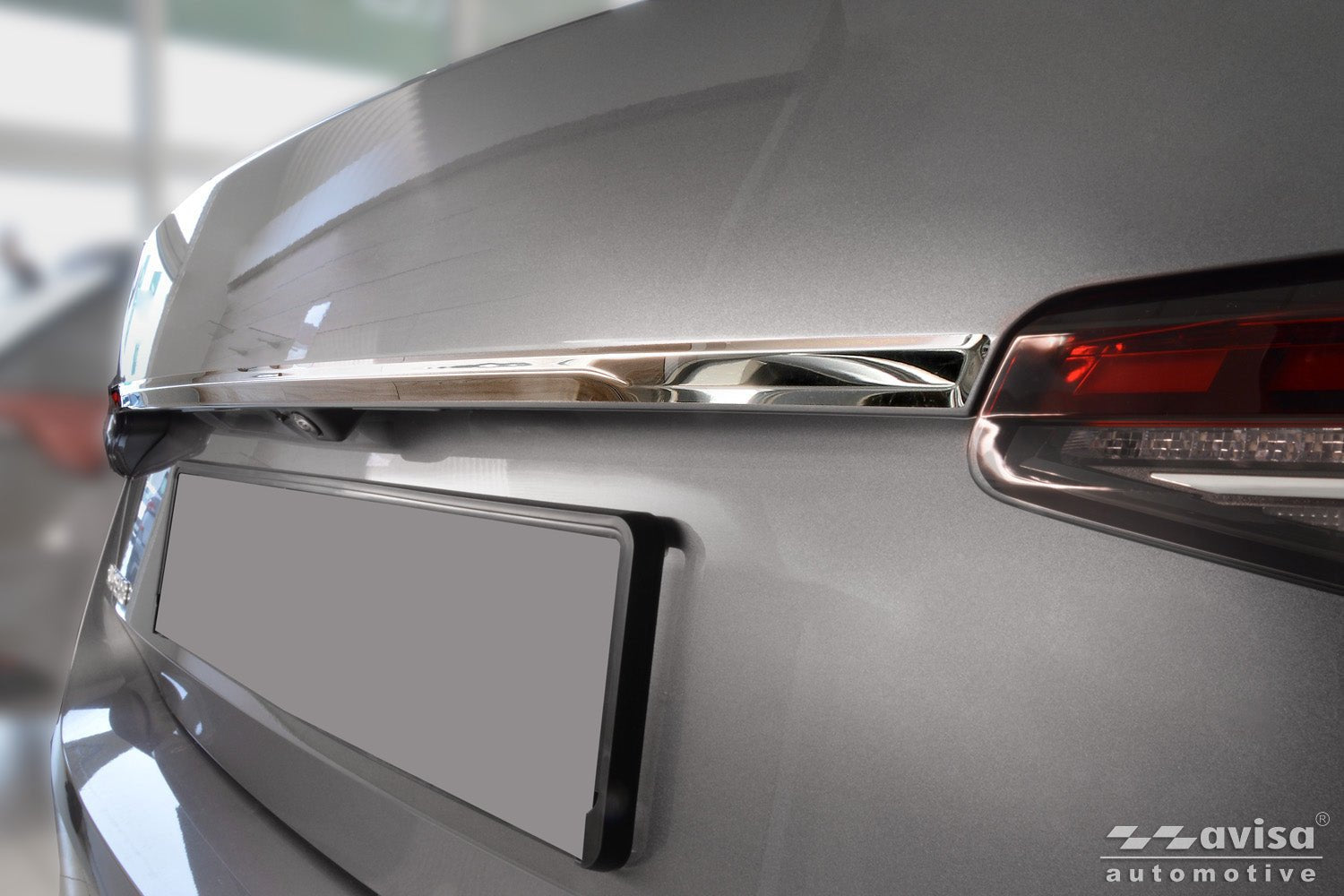 Bakluckelist Skoda Superb IV liftback 2023+ – Spegelpolerat silver | AVISA - Carlevel AB - Bakluckelist