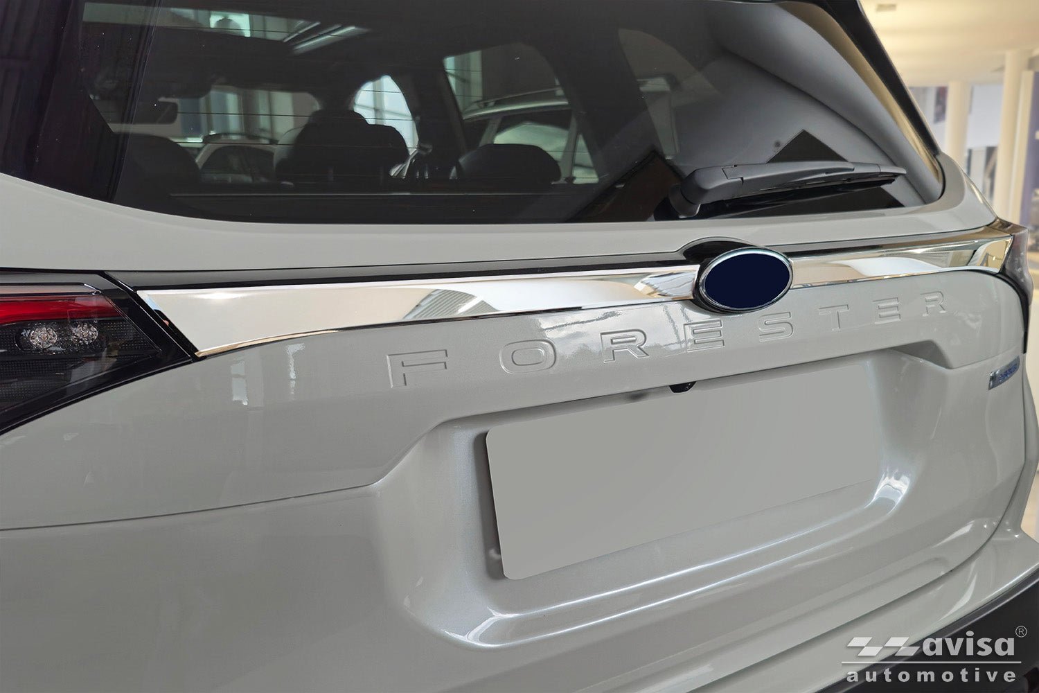 Bakluckelist Subaru Forester VI 2024+ – Spegelpolerat silver | AVISA - Carlevel AB - Bakluckelist