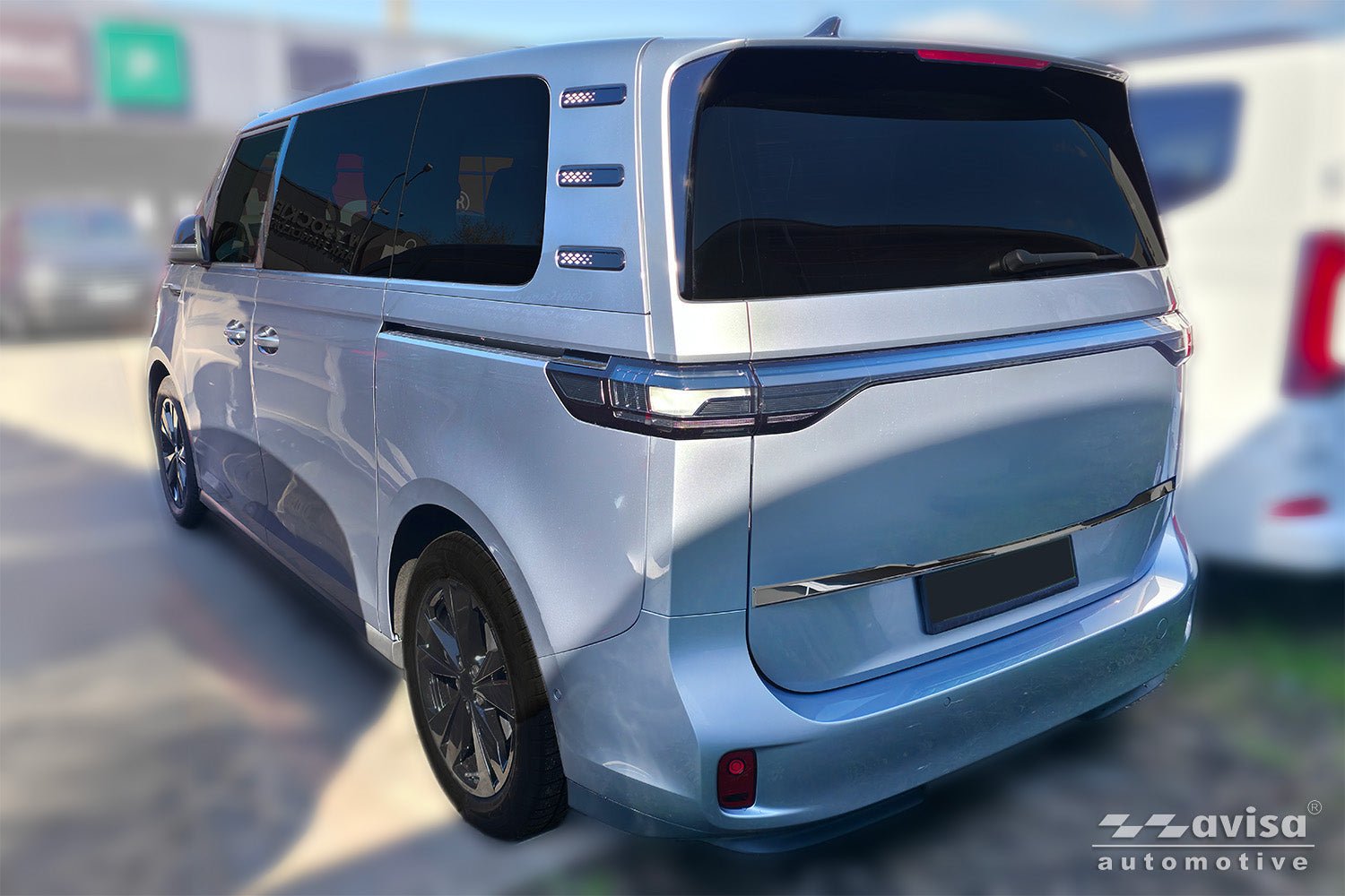 Bakluckelist Volkswagen ID Buzz 2022+ – Spegelblank svart | AVISA - Carlevel AB - Bakluckelist