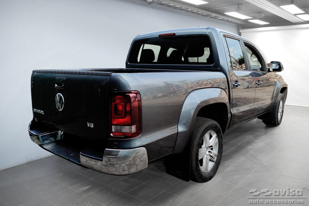 Bakre kant-/skyddslist Volkswagen Amarok 2010–2016, facelift 2016–2021 – Svart | AVISA - Carlevel AB - Bakre kant-/skyddslist