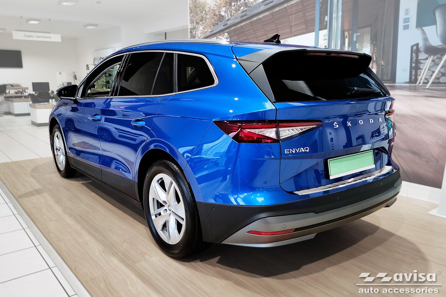 Fotstöd Skoda Enyaq iV 2020+ – Silver satin | AVISA - Carlevel AB - Fotstöd