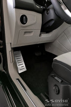 Fotstöd Volkswagen Tiguan II 2015–2020, facelift 2020+ m.fl. – Silver satin | AVISA - Carlevel AB - Fotstöd