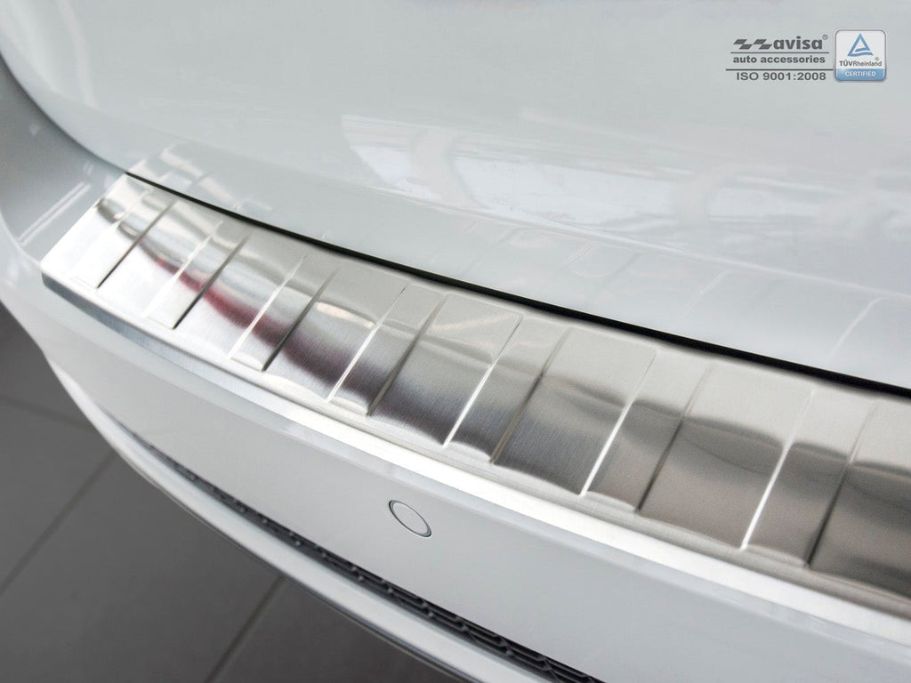 Lastskydd Audi A4 B9 Avant/ S-line 2015–2019, facelift 2019+ / Audi S4 Avant 2015–2019, facelift 2019+ – Silver satin | AVISA - Carlevel AB - Lastskydd