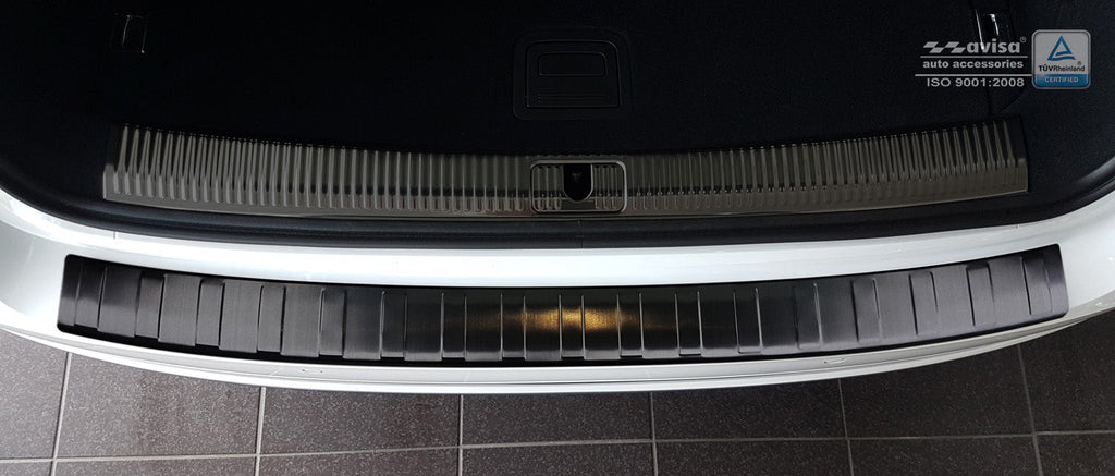 Lastskydd Audi A4 B9 Avant/ S-line 2015–2019, facelift 2019+ / Audi S4 Avant 2015–2019, facelift 2019+ – Svart | AVISA - Carlevel AB - Lastskydd