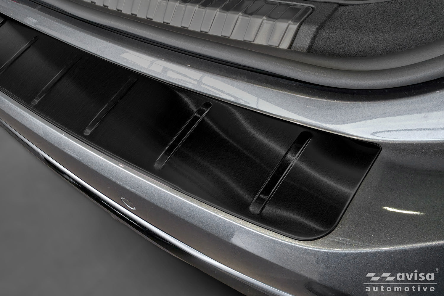 Lastskydd Audi A6 C9 Avant S-line 2025+ – Svart | AVISA - Carlevel AB - Lastskydd