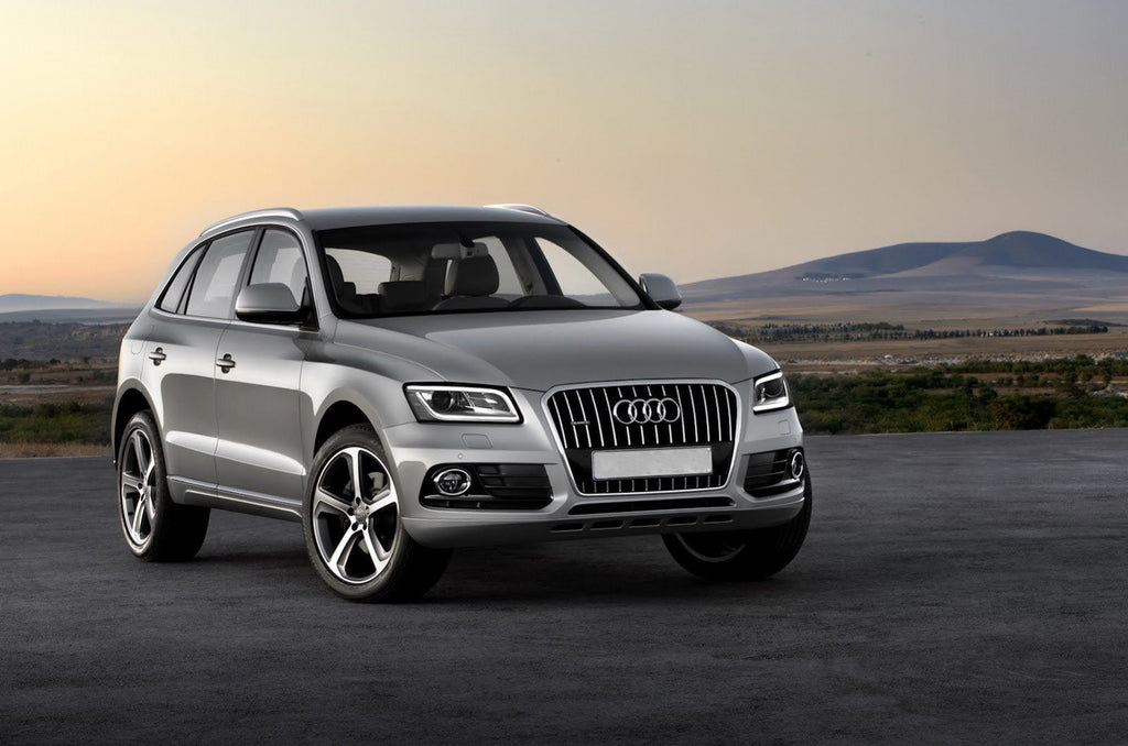 Lastskydd Audi Q5 2008–2012, facelift 2012–2016 / Audi SQ5 2013+ – Svart steel, Röd Kolfiber fibre | AVISA - Carlevel AB - Lastskydd