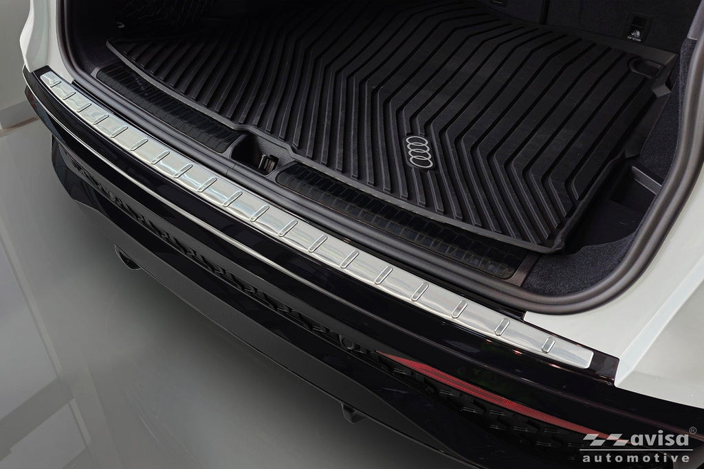 Lastskydd Audi Q5 III 2024+ – Silver satin | AVISA - Carlevel AB - Lastskydd