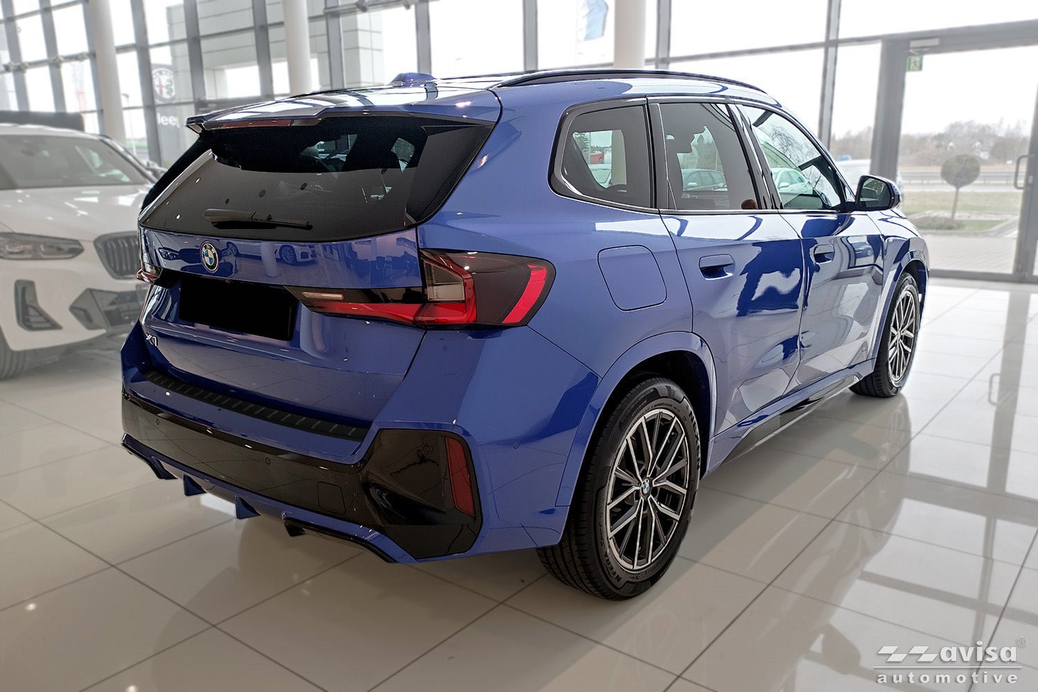 Lastskydd Black Mat BMW X1 III U11 M- pakiet 2022+/ BMW iX1 U11 BEV M- pakiet 2022+ – Mattsvart | AVISA - Carlevel AB - Lastskydd