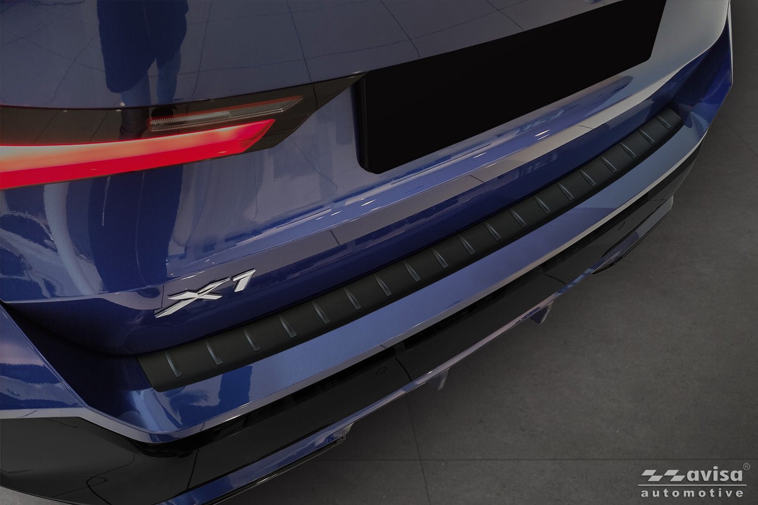 Lastskydd Black Mat BMW X1 III U11 M- pakiet 2022+/ BMW iX1 U11 BEV M- pakiet 2022+ – Mattsvart | AVISA - Carlevel AB - Lastskydd
