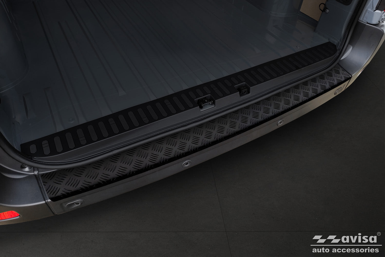 Lastskydd Black Mat Nissan NV400 2010–2014, facelift 2014+ m.fl. – Mattsvart (2/40234) | AVISA - Carlevel AB - Lastskydd