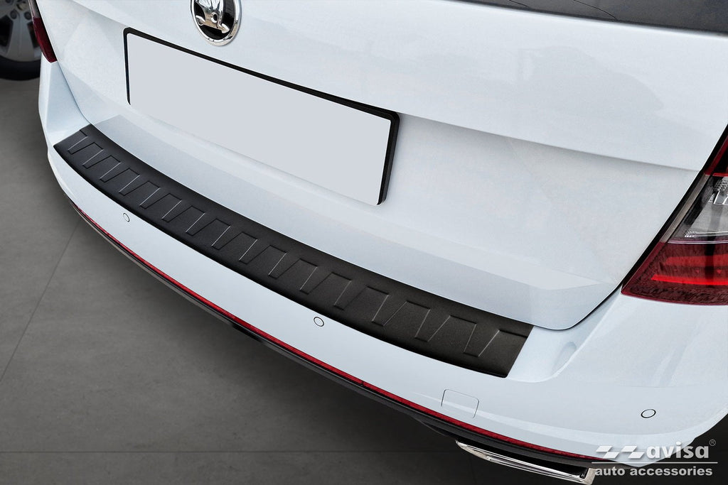 Lastskydd Black Mat Skoda Octavia III Kombi RS version 2013–2016, facelift 2016–2019 – Mattsvart | AVISA - Carlevel AB - Lastskydd