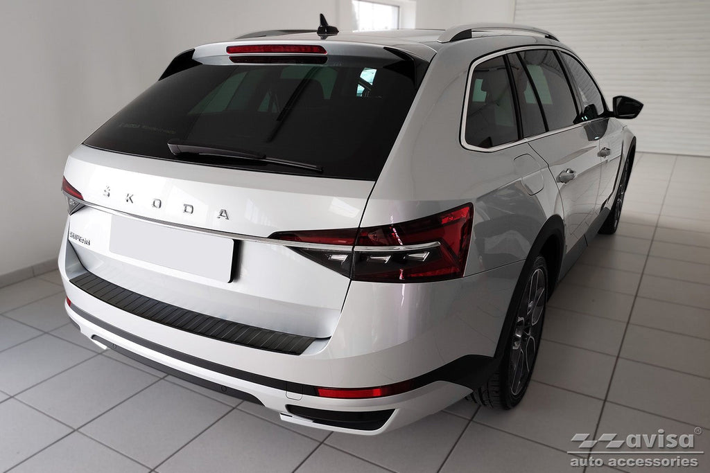Lastskydd Black Mat Skoda Superb III Kombi 2015–2019, facelift 2019– 2024/ Scout III 2019+ – Mattsvart | AVISA - Carlevel AB - Lastskydd