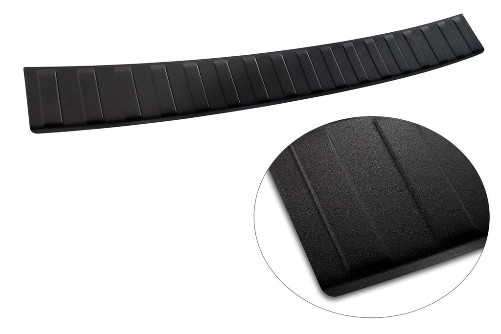 Lastskydd Black Mat Volkswagen Passat B8 variant/ R-line/ Alltrack/ GTE 2014–2019, facelift 2019–2023 – Mattsvart | AVISA - Carlevel AB - Lastskydd
