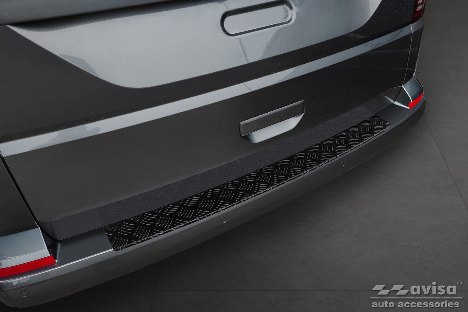 Lastskydd Black Mat Volkswagen Transporter T6, Caravelle T6 2015–2024 (versionen med trunk opening upwards) – Mattsvart | AVISA - Carlevel AB - Lastskydd
