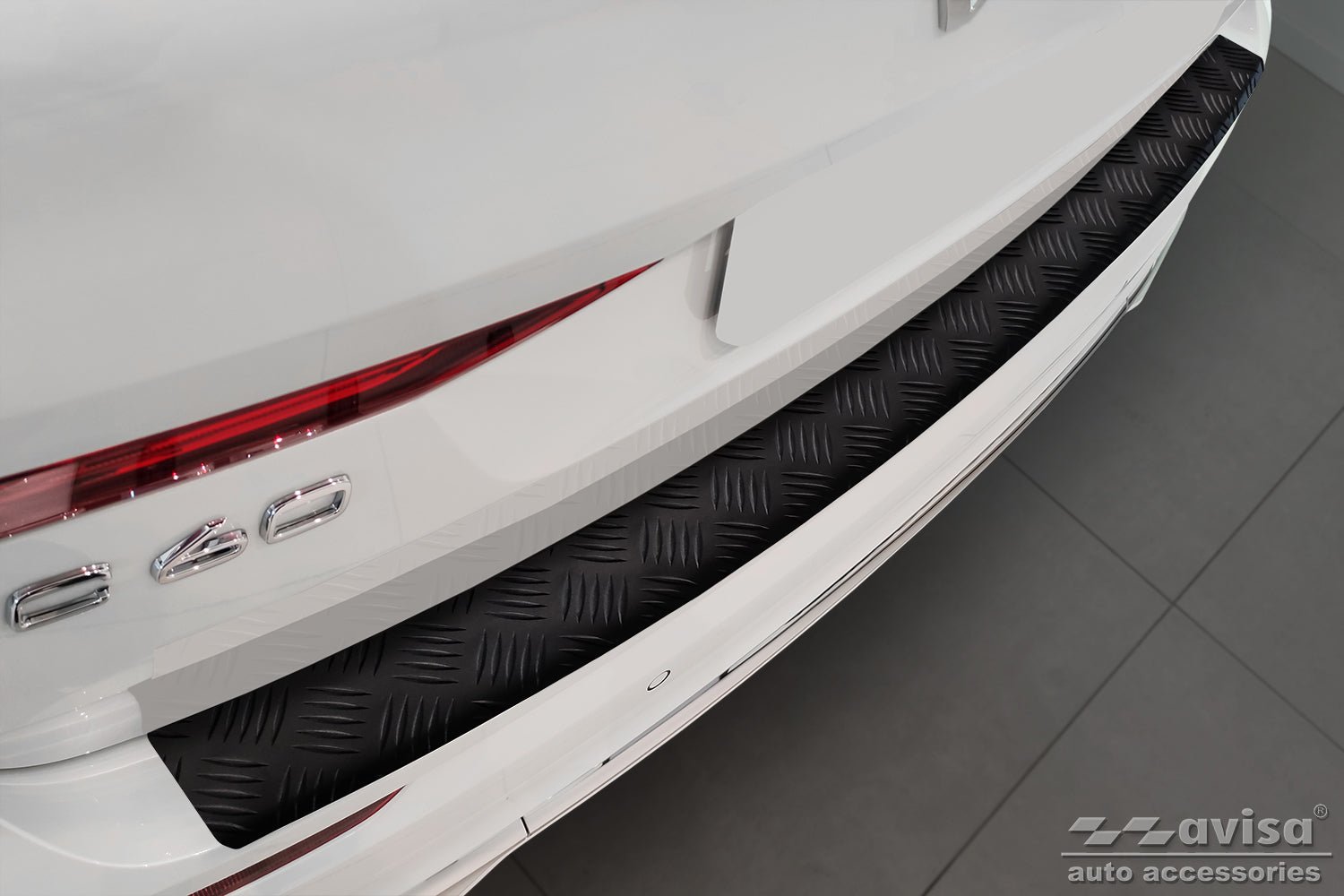 Lastskydd Black Mat Volvo XC60 II/ R-Design 2017–2021, facelift 2021–2025, facelift 2025+ m.fl. – Mattsvart (2/40228) | AVISA - Carlevel AB - Lastskydd