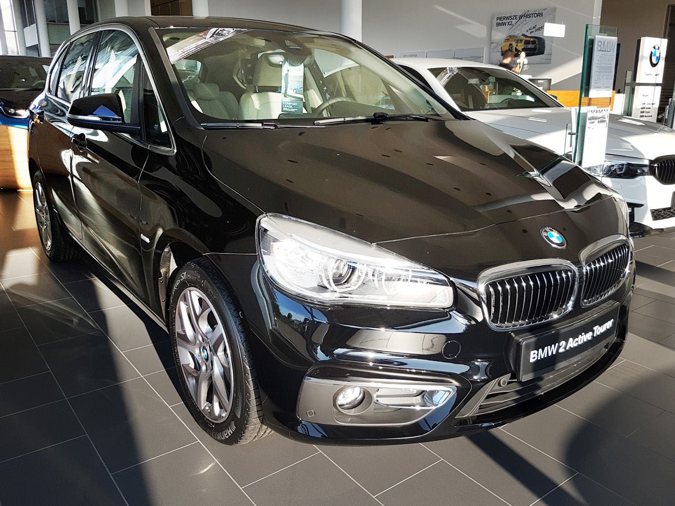 Lastskydd BMW 2 Active Tourer 2014–2018, facelift 2018–2021 – Silver satin | AVISA - Carlevel AB - Lastskydd