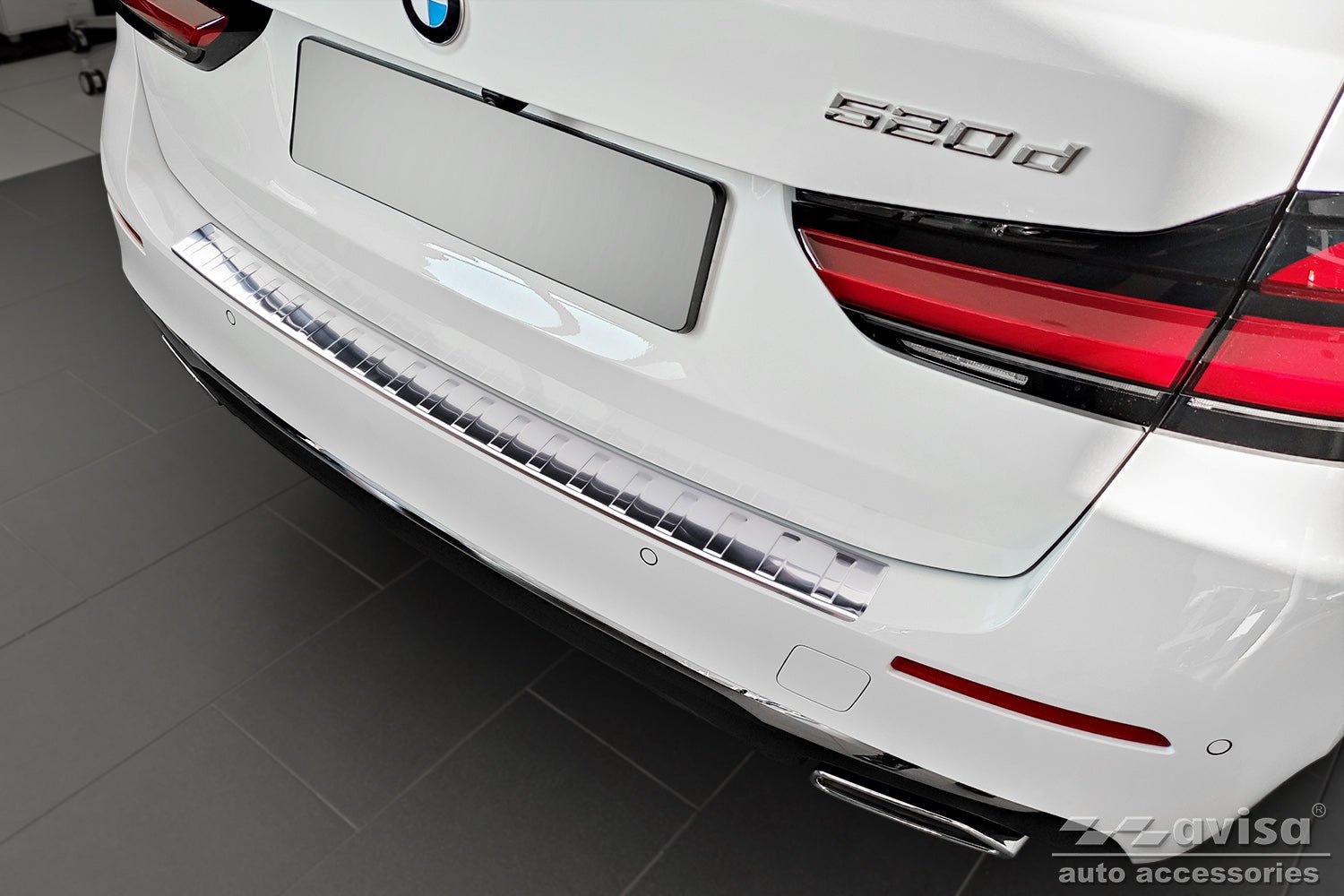 Lastskydd BMW 5 VII Touring G31 facelift 2020–2024 (utan M-paket) – Silver | AVISA - Carlevel AB - Lastskydd