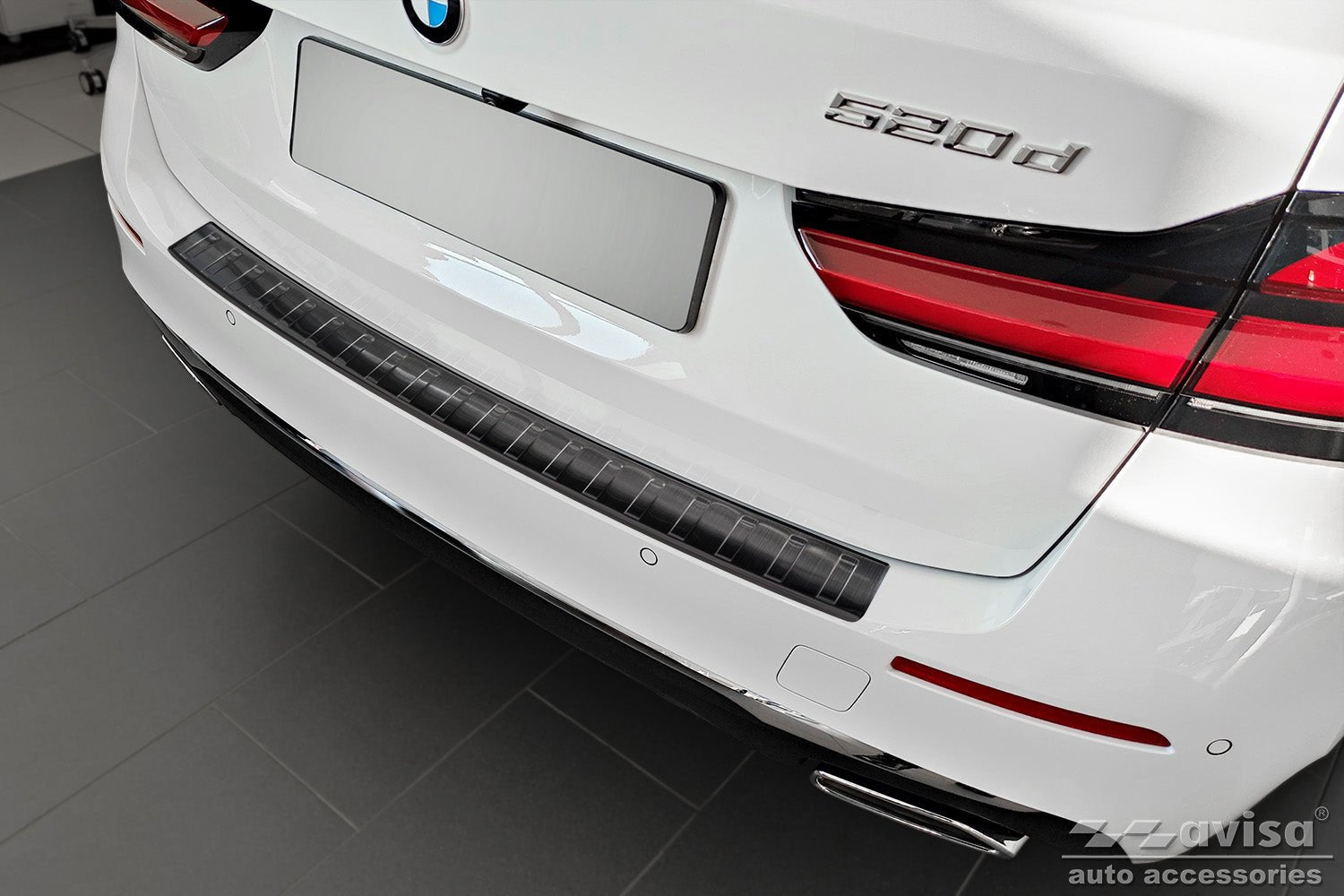 Lastskydd BMW 5 VII Touring G31 facelift 2020–2024 (utan M-paket) – Svart | AVISA - Carlevel AB - Lastskydd