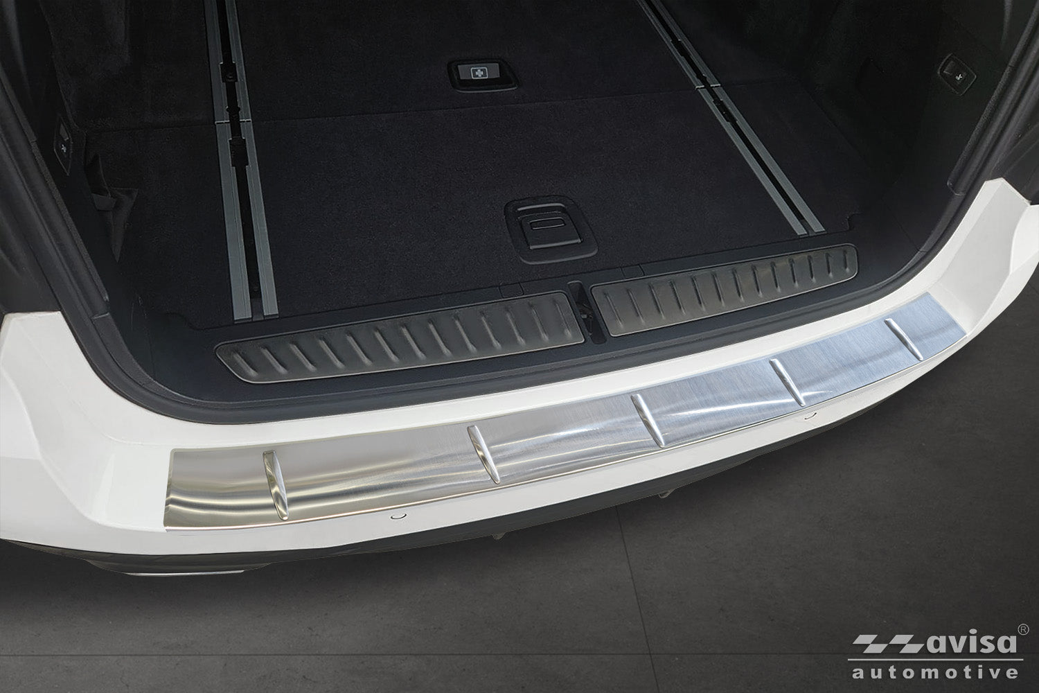 Lastskydd BMW 5 VII Touring G31 M-paket facelift 2020–2024 – Silver | AVISA - Carlevel AB - Lastskydd