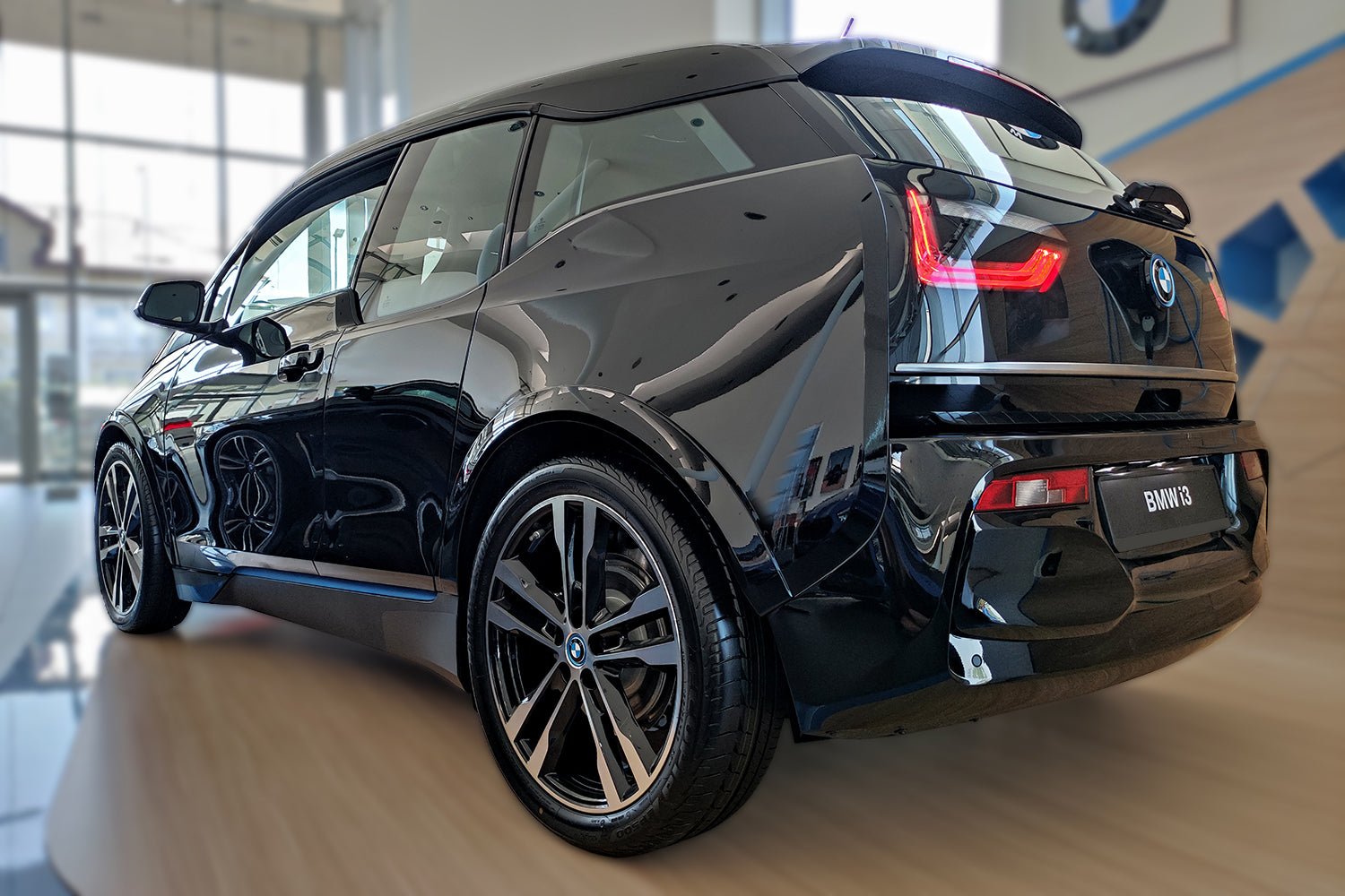Lastskydd BMW i3 (i 01) halvkombi 5-dörrars 2013–2017 facelift 2017–2022 – Svart | AVISA - Carlevel AB - Lastskydd