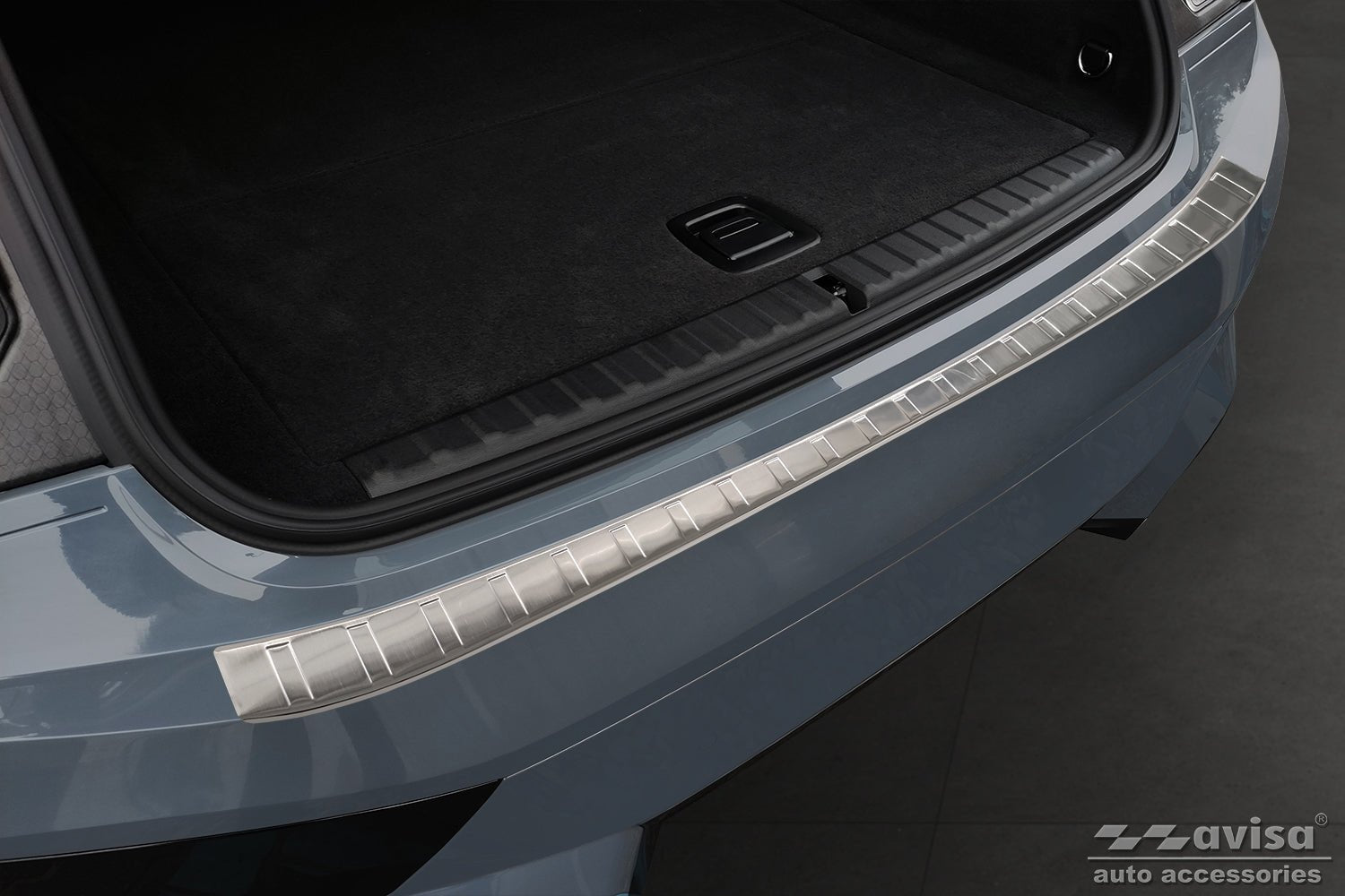 Lastskydd BMW iX (I20) 2021+ – Silver satin | AVISA - Carlevel AB - Lastskydd