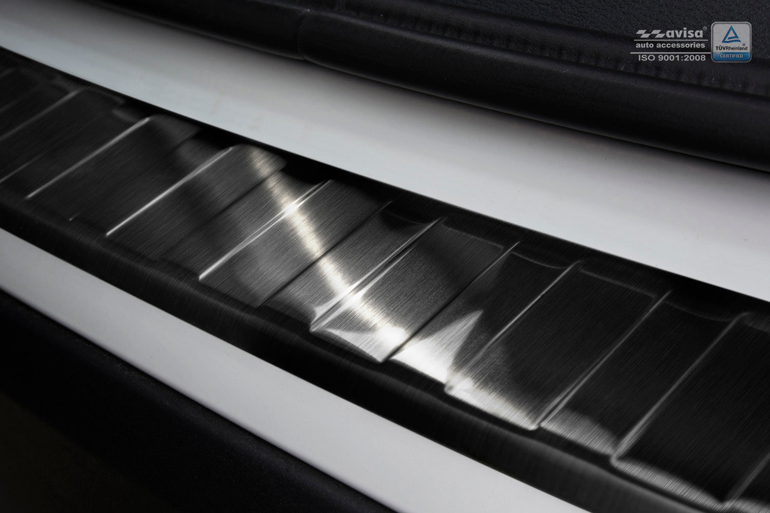 Lastskydd BMW X1 F48 facelift 2015–2019, facelift 2019–2022 – Svart | AVISA - Carlevel AB - Lastskydd