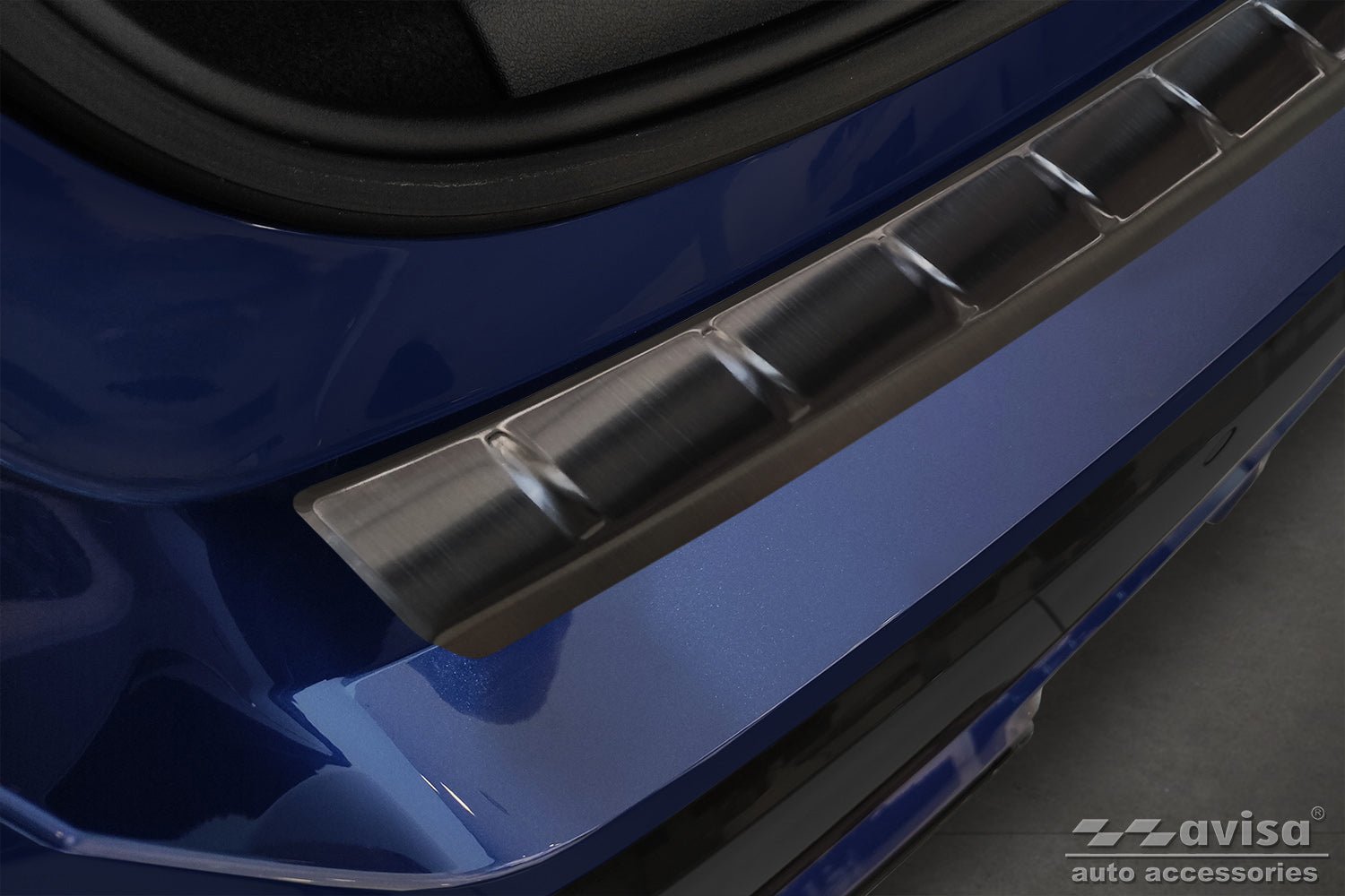 Lastskydd BMW X1 III U11 M- pakiet 2022+/ BMW iX1 U11 BEV M- pakiet 2022+ – Svart | AVISA - Carlevel AB - Lastskydd