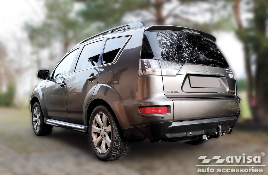 Lastskydd Citroen C-Crosser 2007–2012 / Mitsubishi Outlander II 2006–2012 / Peugeot 4007 2007–2012 – Silver satin | AVISA - Carlevel AB - Lastskydd