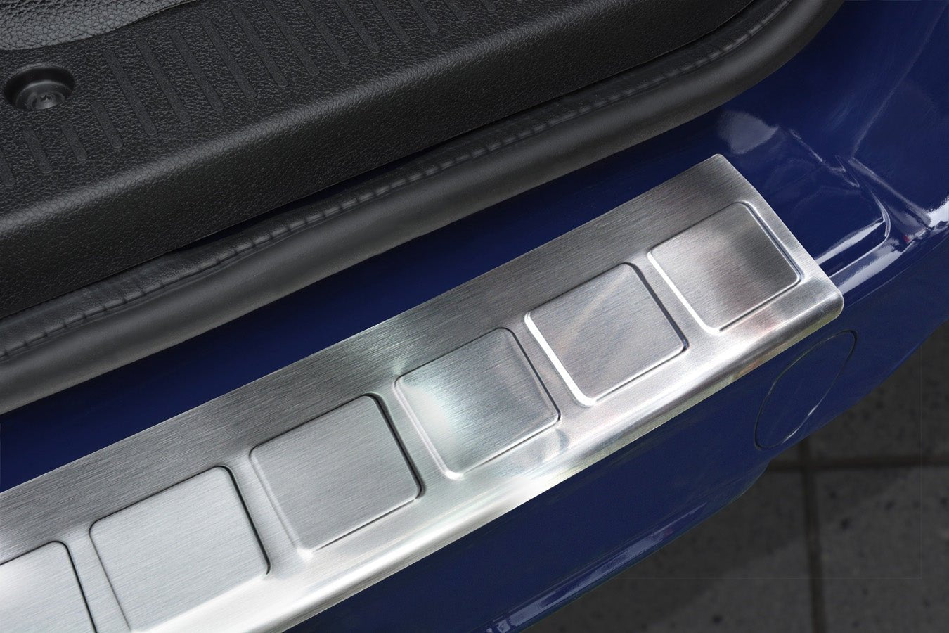 Lastskydd Dacia Dokker 2012–2017, facelift 2017+ – Silver satin | AVISA - Carlevel AB - Lastskydd