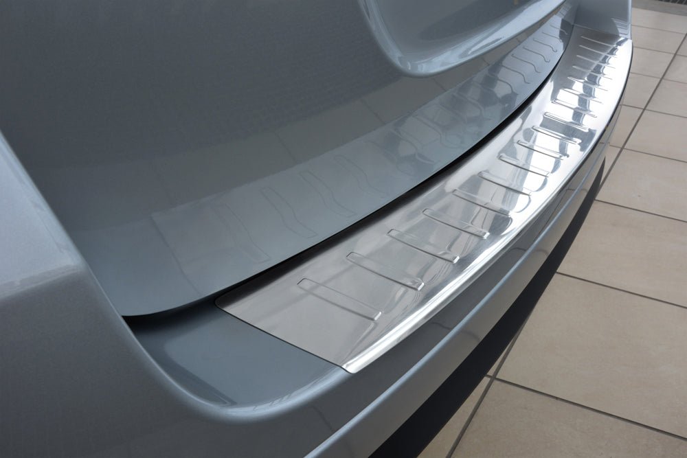 Lastskydd Dacia Logan MCV 2013–2016, facelift 2016+ – Silver satin | AVISA - Carlevel AB - Lastskydd