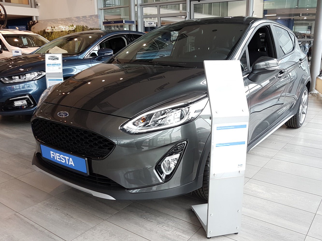 Lastskydd Ford Fiesta MK8 5-dörrars/ 3-dörrars/ Active/ Vignale/ ST 2017+ m.fl. – Silver satin | AVISA - Carlevel AB - Lastskydd