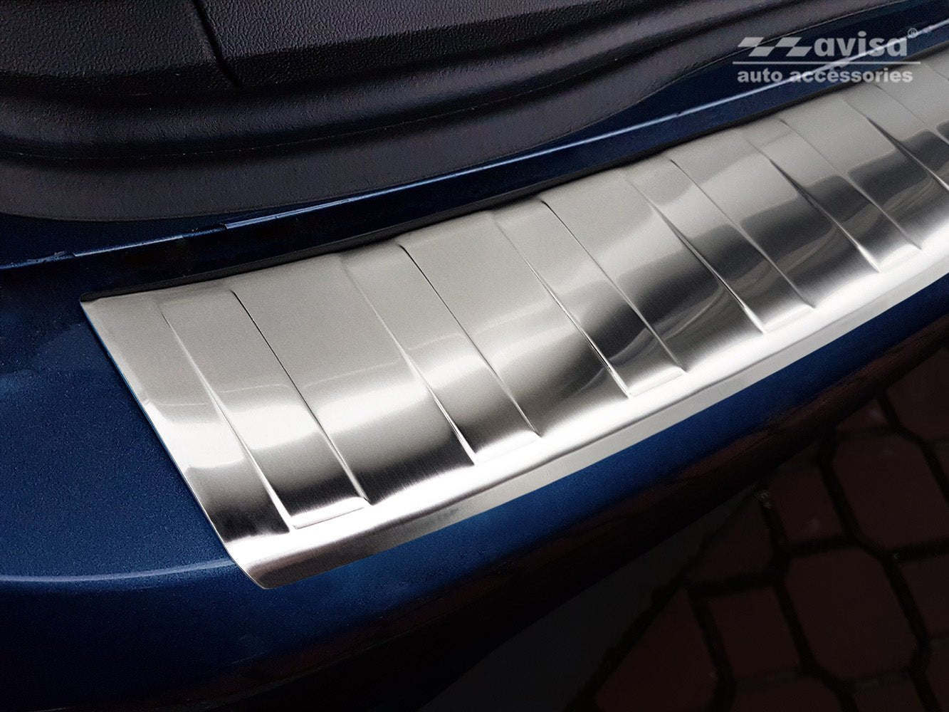 Lastskydd Ford Focus IV Kombi/ ST-Line/ Active 2018–2021, facelift 2021+ – Silver satin | AVISA - Carlevel AB - Lastskydd