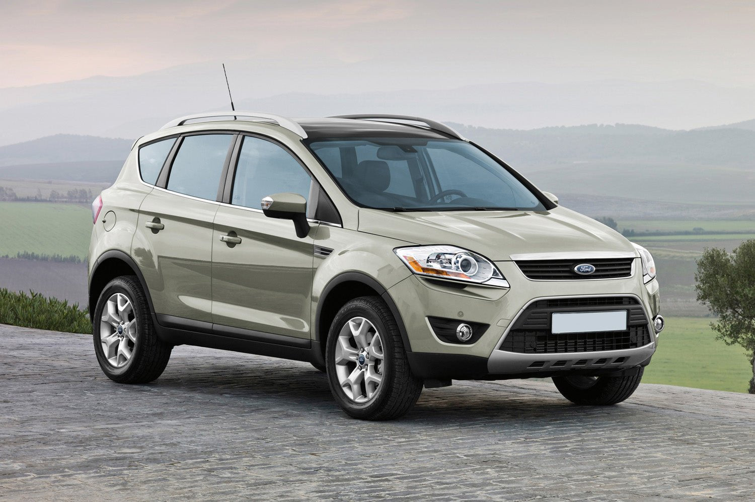 Lastskydd Ford Kuga I 2008–2013 – Silver satin | AVISA - Carlevel AB - Lastskydd