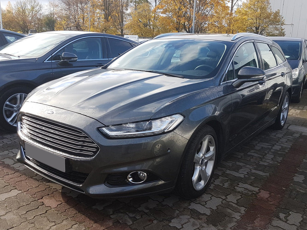 Lastskydd Ford Mondeo MK5 Kombi 2014–2019, facelift 2019+ / Ford Mondeo MK5 Kombi ST-Line 2014+ – Svart | AVISA - Carlevel AB - Lastskydd