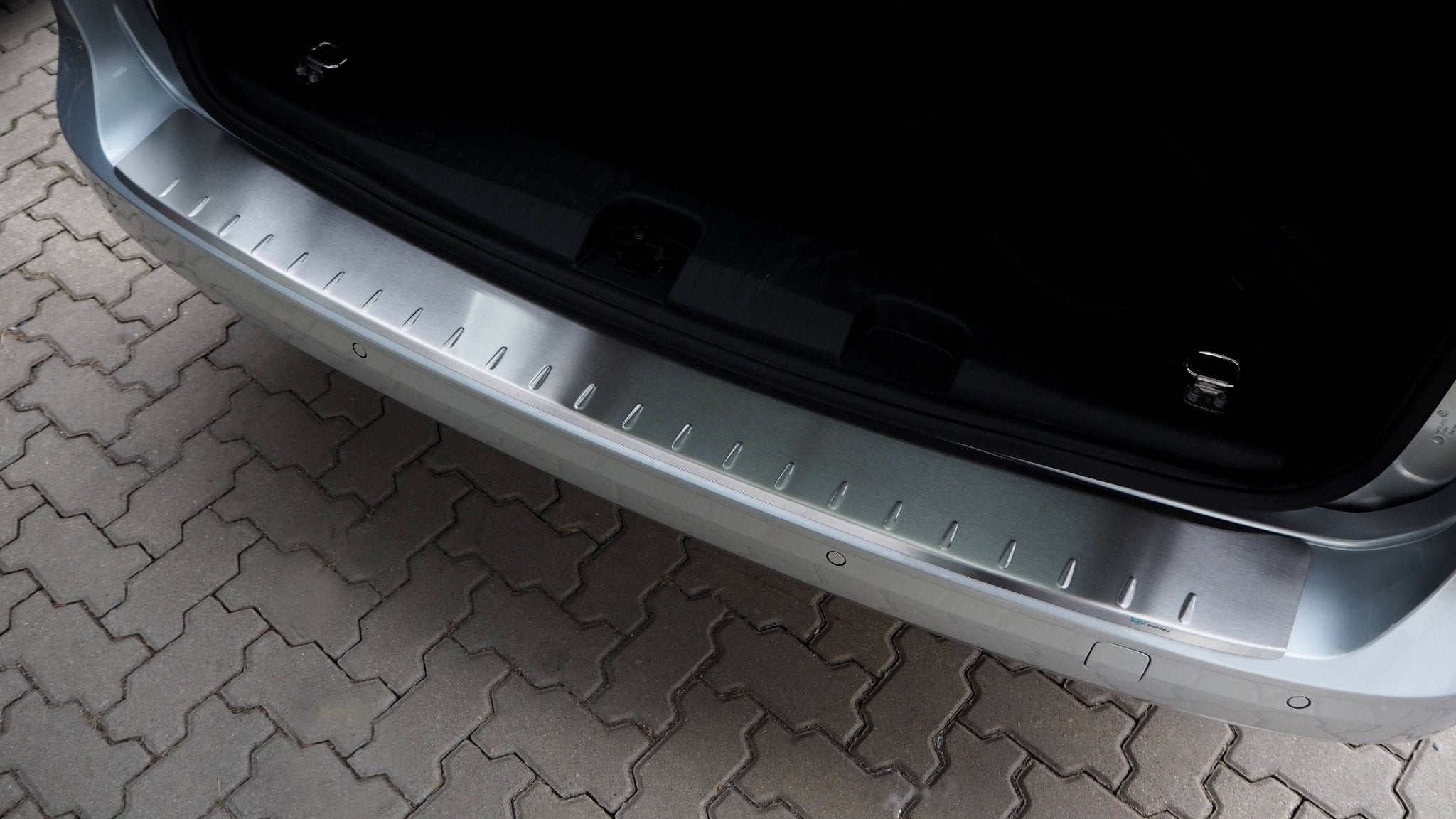 Lastskydd Ford Tourneo Connect III/VW Caddy V 2023–/2021+ – Rostfritt - Carlevel AB - Fordon och delar > Fordonsdelar > Karossdelar > Stötfångare