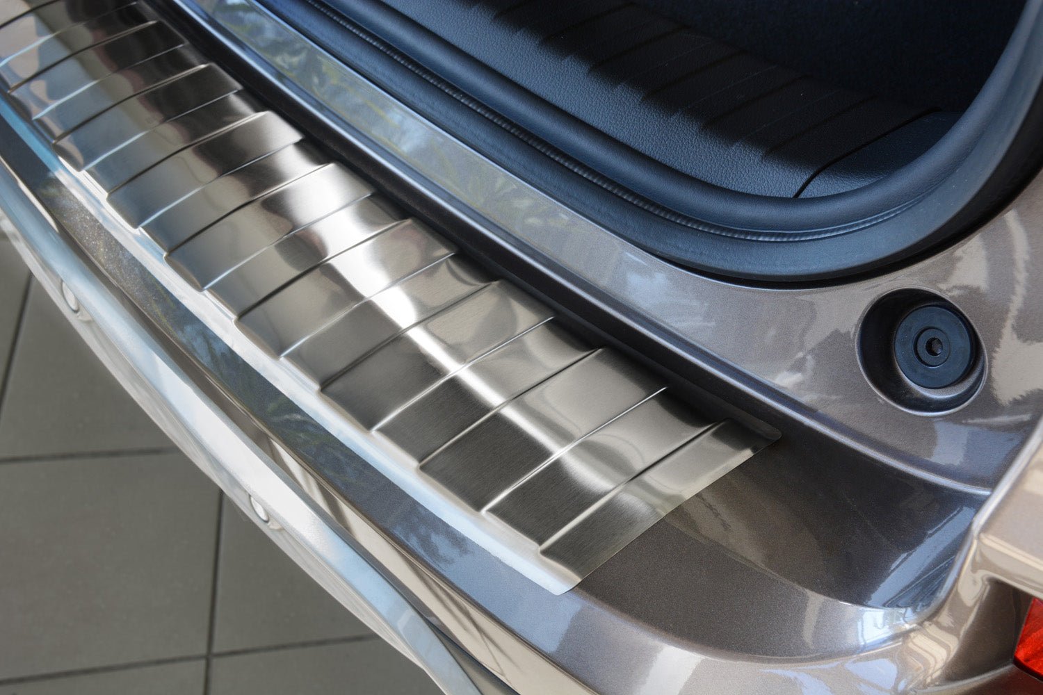 Lastskydd Honda Cr-V IV facelift 2015–2018 – Silver satin | AVISA - Carlevel AB - Lastskydd