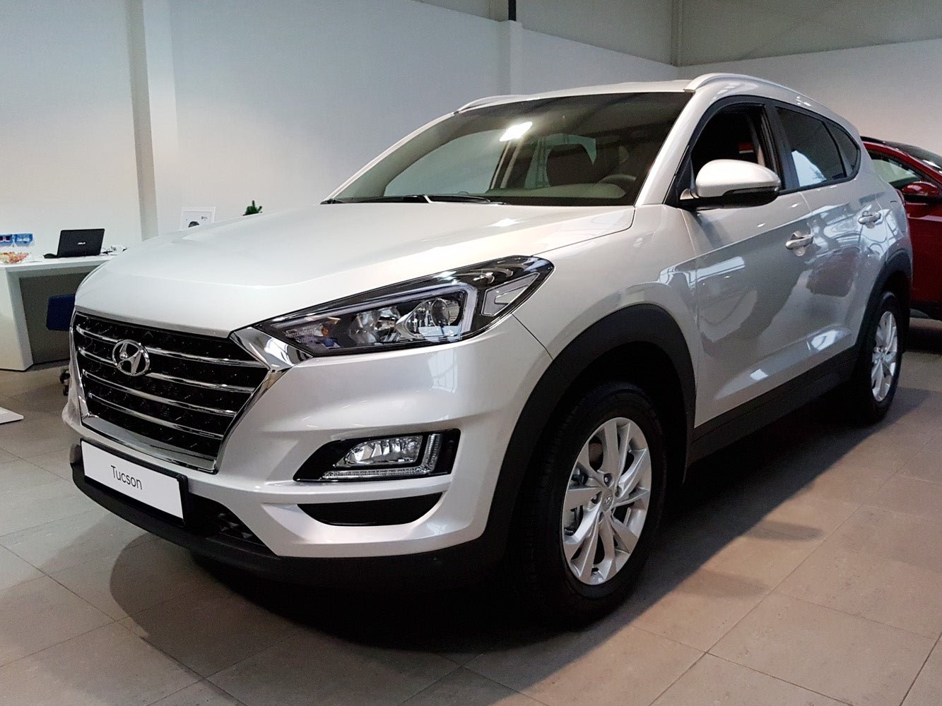 Lastskydd Hyundai Tucson III facelift 2018–2020 – Svart | AVISA - Carlevel AB - Lastskydd