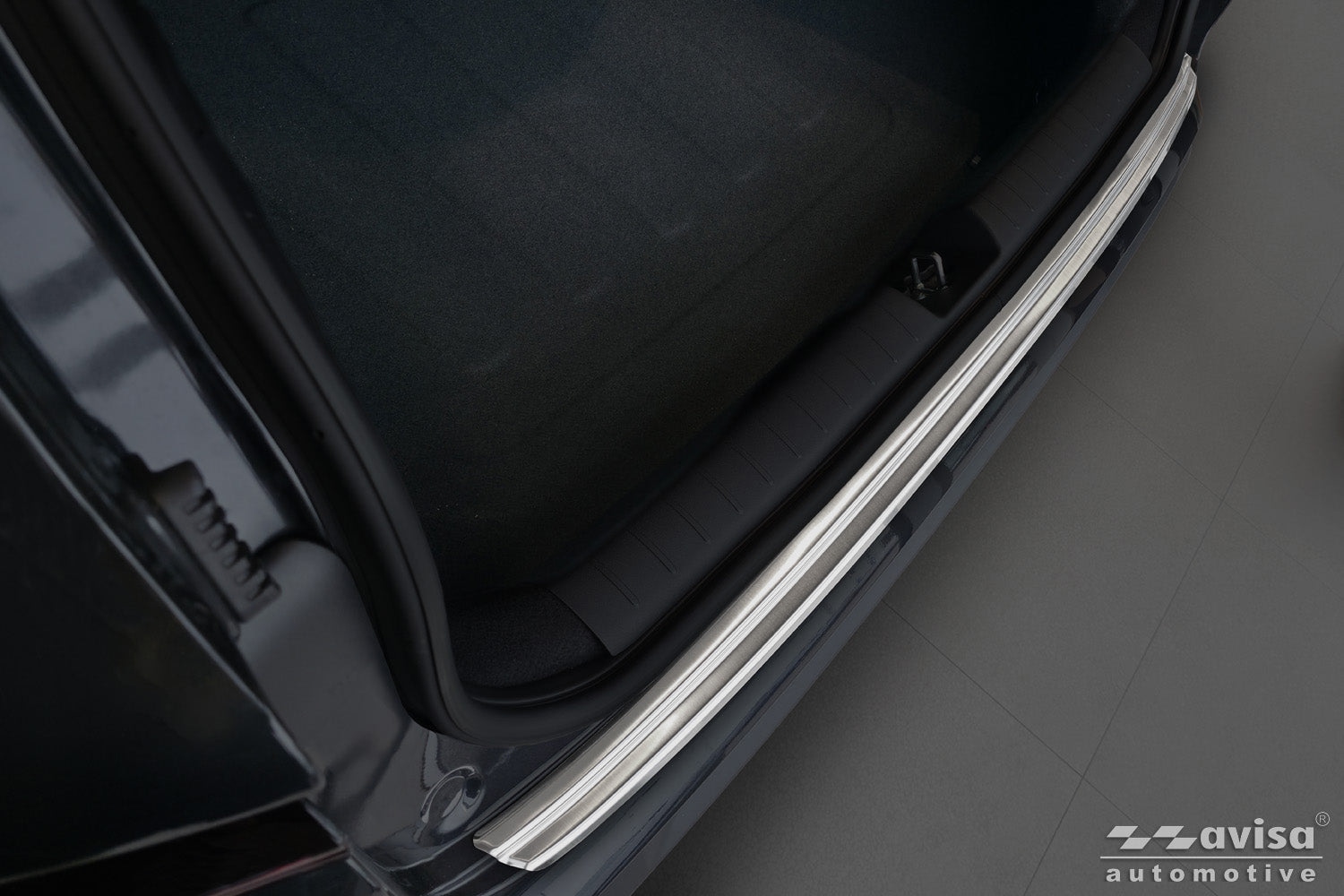 Lastskydd Kia K4 2025+ – Silver satin | AVISA - Carlevel AB - Lastskydd