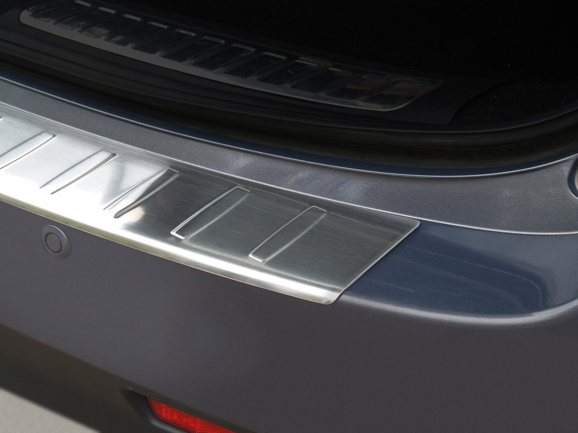 Lastskydd Mazda 6 Kombi 2008–2012 – Silver satin | AVISA - Carlevel AB - Lastskydd