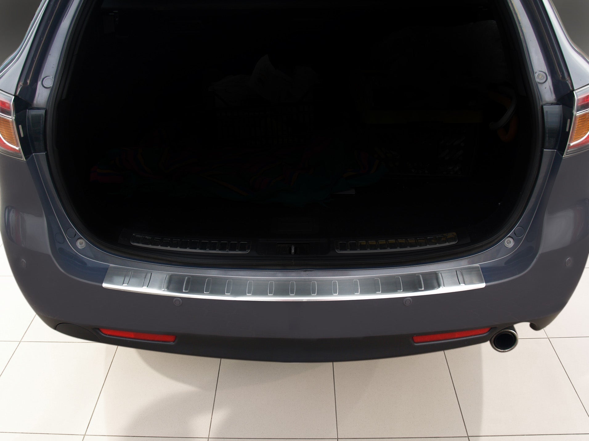 Lastskydd Mazda 6 Kombi 2008–2012 – Silver satin | AVISA - Carlevel AB - Lastskydd